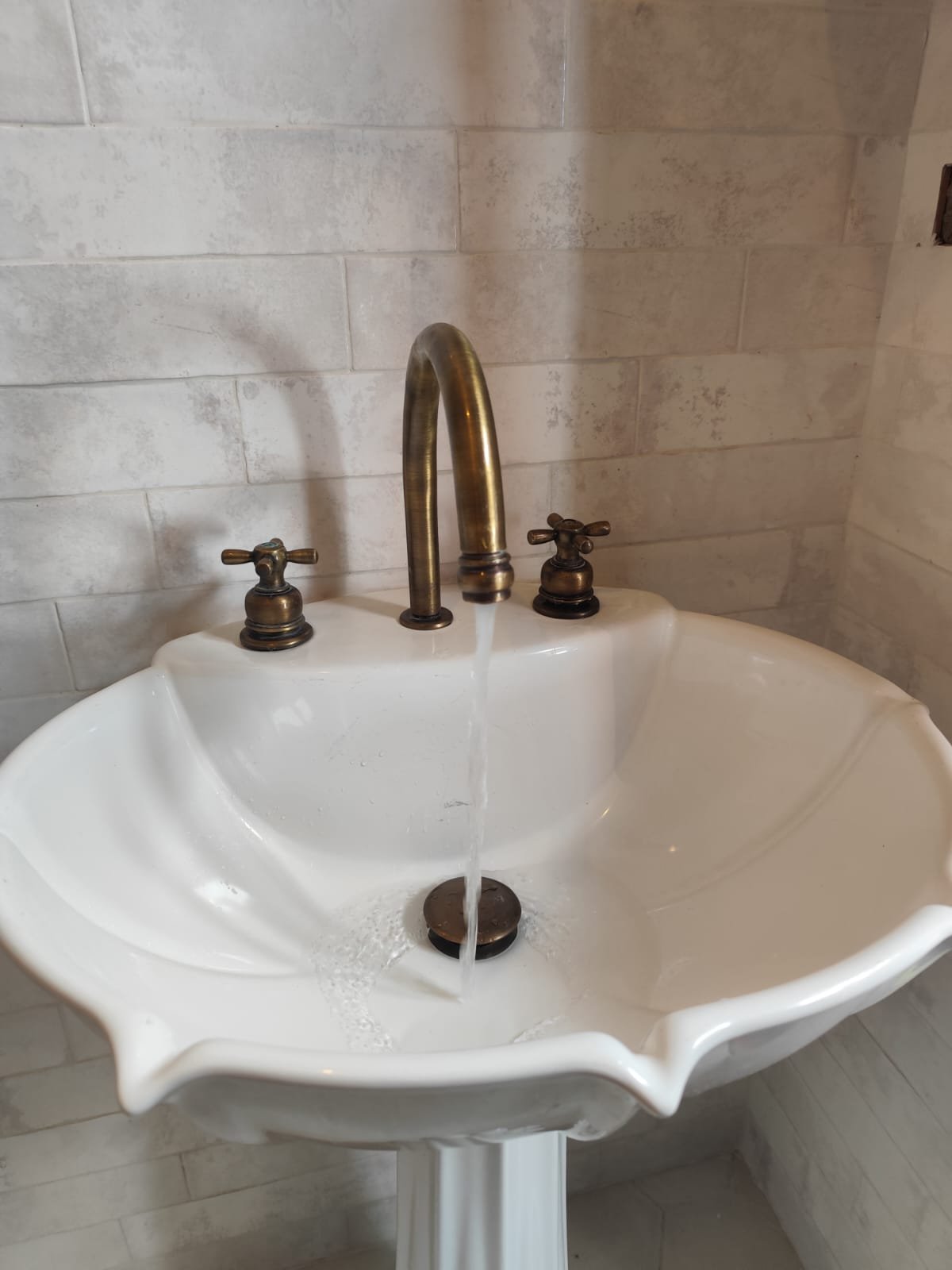 Mezclador 8 pulgadas cuello de cisne vintage en bronce