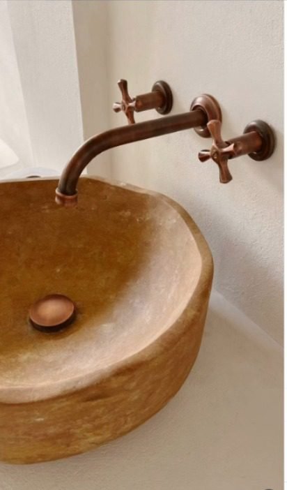 Grifería para lavamanos de pared