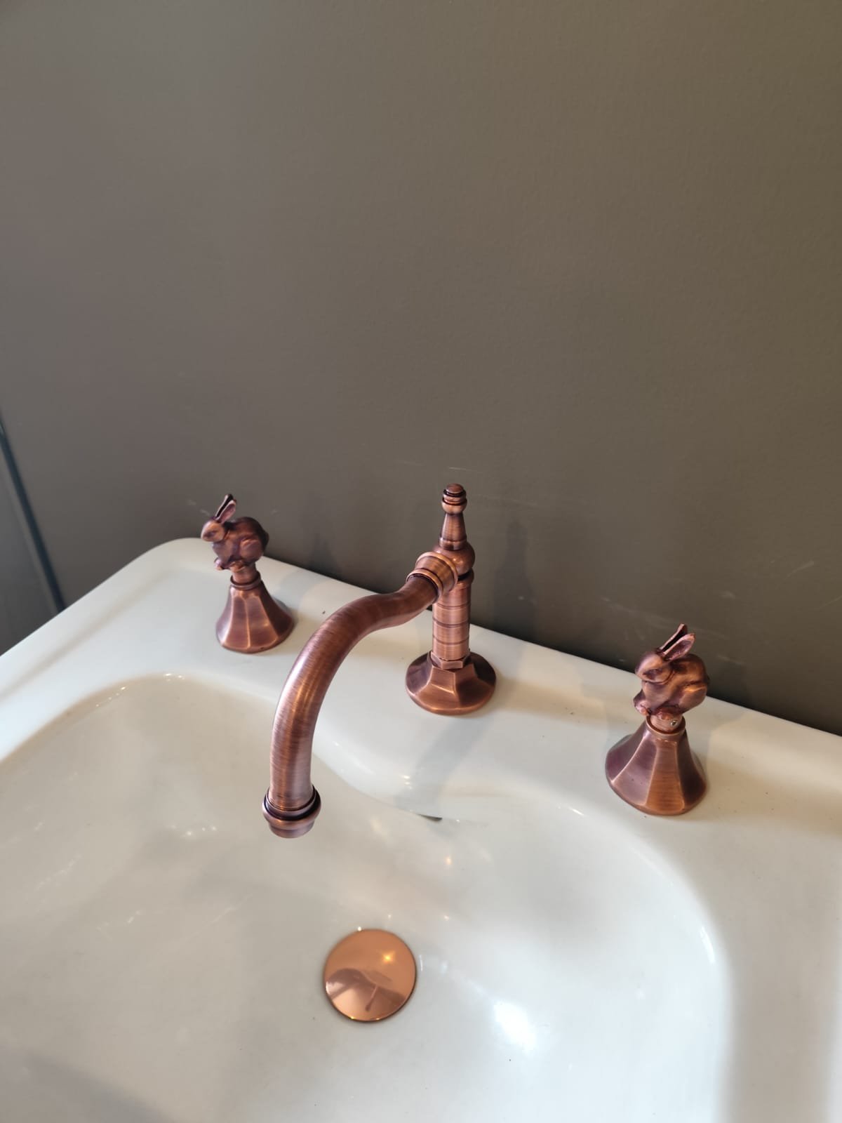 Mezclador 8 pulgadas de pared personalizado en bronce para proyectos