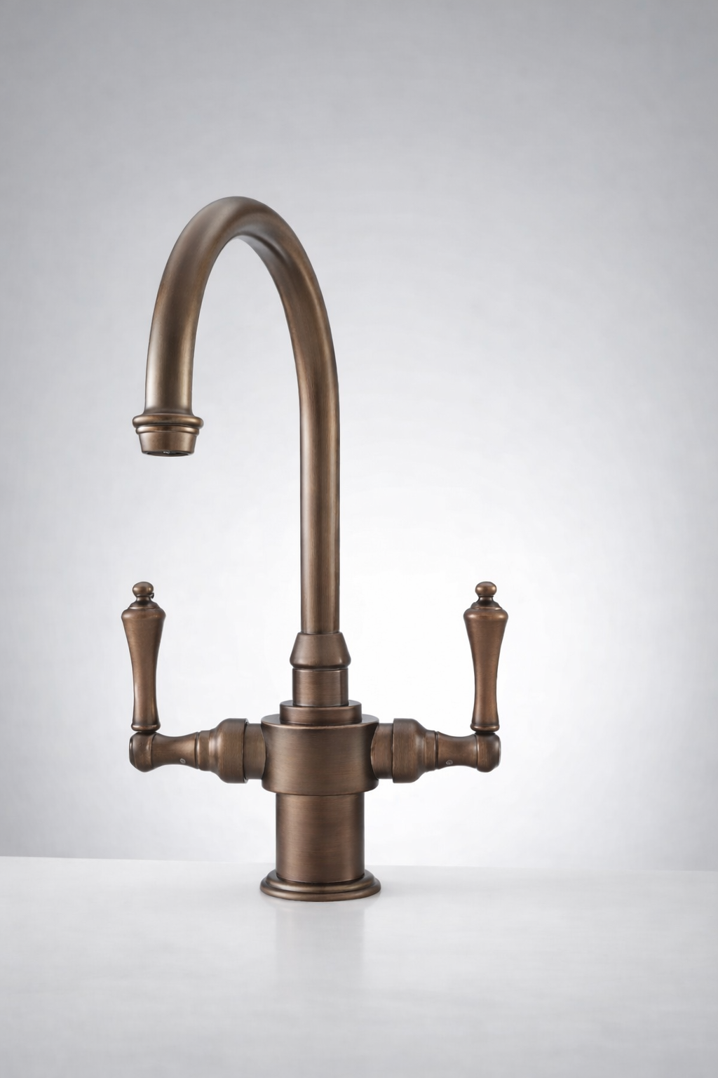 Grifería monoblock industrial vintage para lavamanos