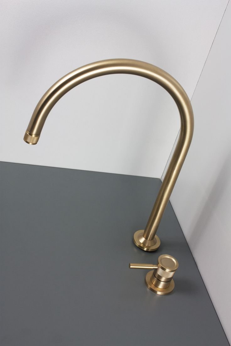 Monocontrol minimalista europeo en bronce para lavamanos