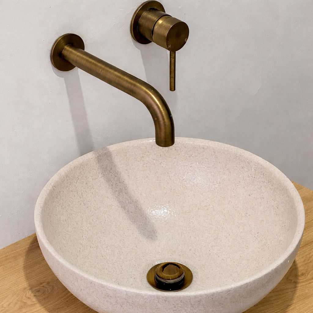 Monocontrol de pared rústico en bronce envejecido para lavamanos