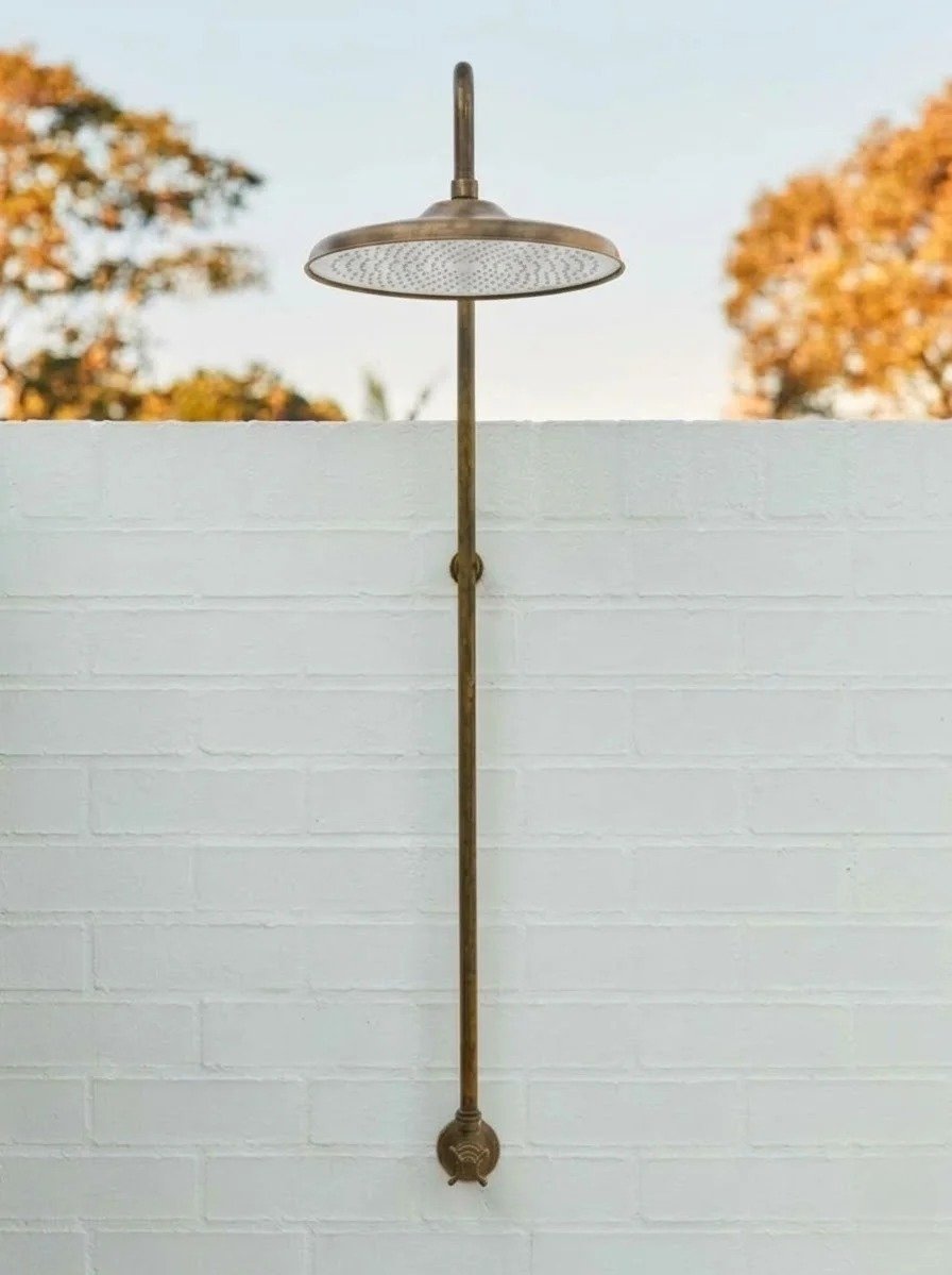 Ducha doble lluvia en bronce con regadera de techo y pared Sinú Design